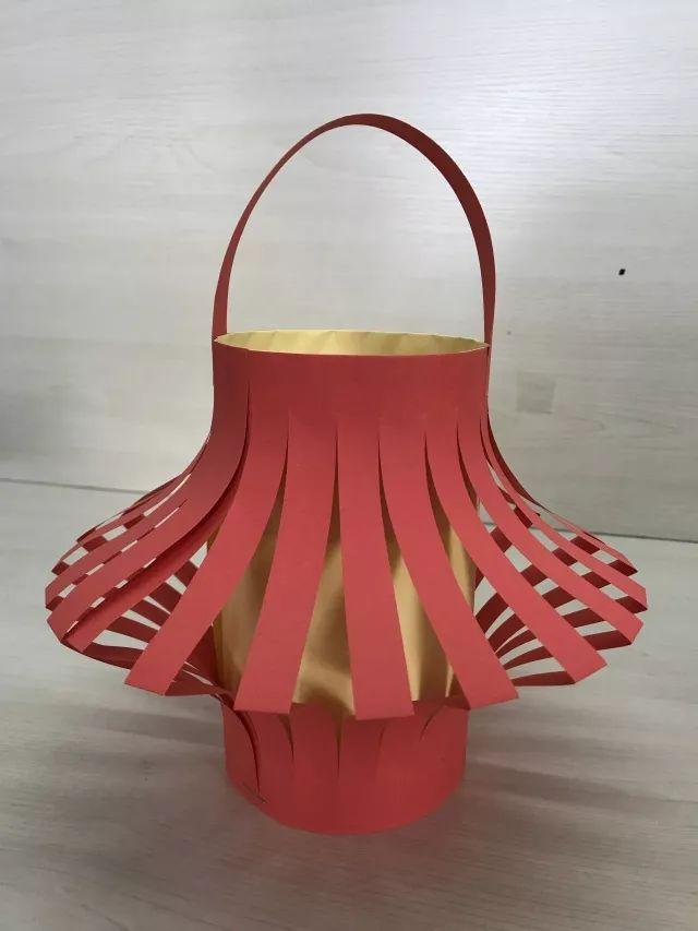 灯笼剪纸步骤,小学生灯笼剪纸步骤(纸艺小灯笼手工制作)