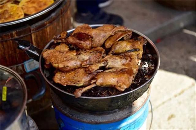 鸭头怎么吃，鸭头怎么处理干净（鸭零件可以这样吃）