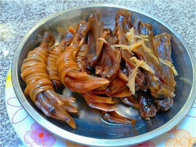 鸭头怎么吃，鸭头怎么处理干净（鸭零件可以这样吃）