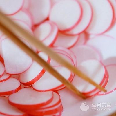 日式便当制作方法，日式便当制作方法步骤（<日式蛋包饭+芦笋>）