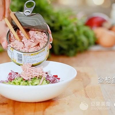 日式便当制作方法，日式便当制作方法步骤（<日式蛋包饭+芦笋>）