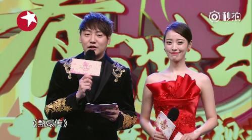 孙俪春晚唱的歌，孙俪春晚歌曲唱的是什么（网友：是不是假唱一目了然）