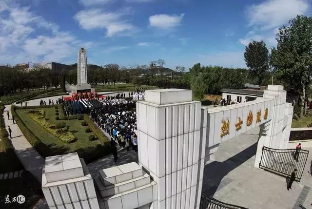 梦见淹死人什么预兆，梦到淹死人了（梦到被杀或者被人追杀都是好事）