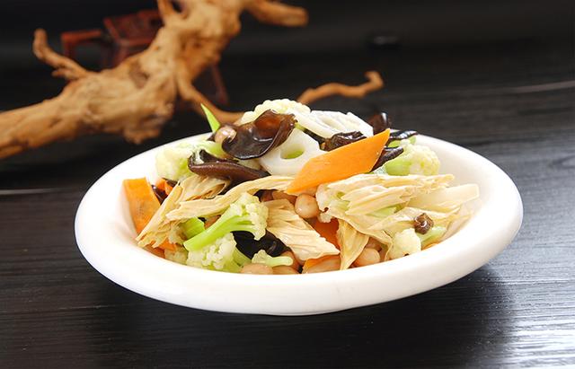 江南小炒素什锦怎么做，江南素什锦的做法（南京人给出的关键词是）