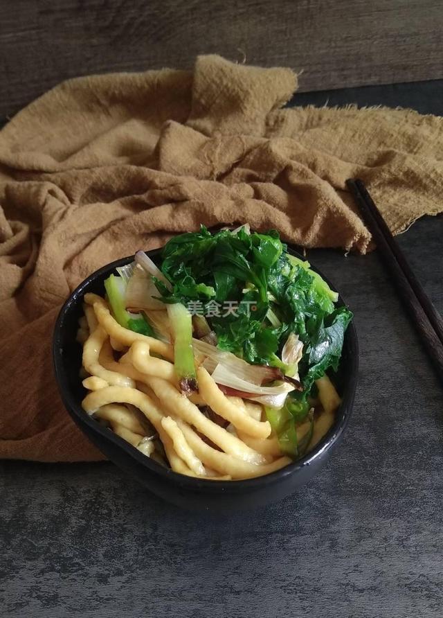 玉米麵條怎麼做,玉米麵條怎麼做好吃簡單的做法(吃點粗糧來消滅你的