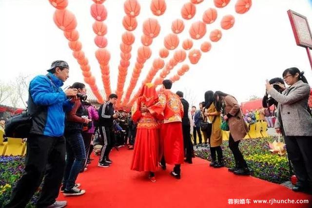 男方去女方家下聘流程 下聘礼男方要什么人去，男方去女方家下聘流程（，什么时间去提亲比较好）