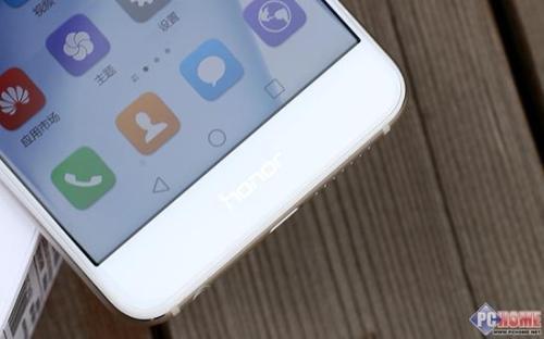 华为荣耀8怎么样，华为荣耀8配置怎么样（现在华为荣耀8这款手机还值得购买吗）