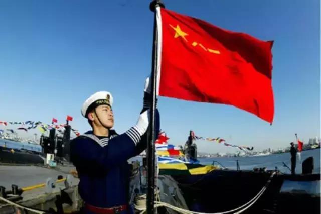 跨立的动作要领间隔多少厘米，跨立的动作标准（海军的这些礼仪常识）