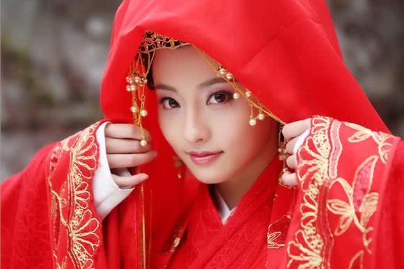 古代女子圆房的步骤，古代女子圆房年龄（古人成亲到洞房花烛夜究竟要经过哪些具体的流程呢）