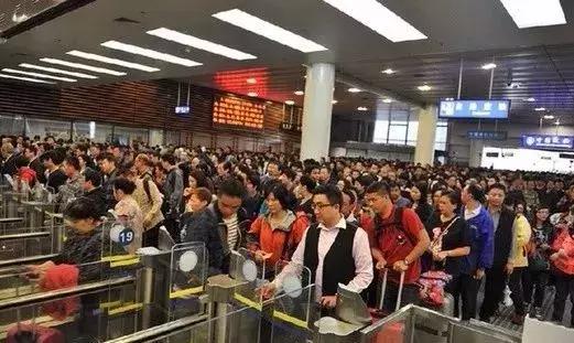 从深圳怎么去香港，从深圳宝安去香港怎么走最好（深圳到香港的时间再次缩短）