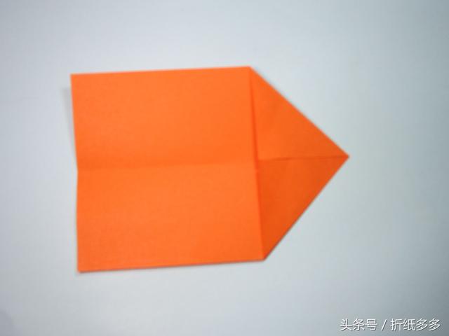 简单纸飞机的折法，简单的纸飞机折法（简单飞得远的纸飞机折纸）