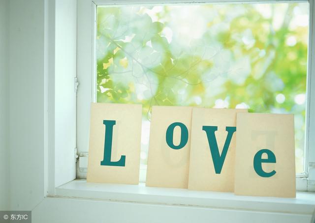 天秤男心中的女神，总想和女神恋爱的星座男（12星座男心中的女神典范）