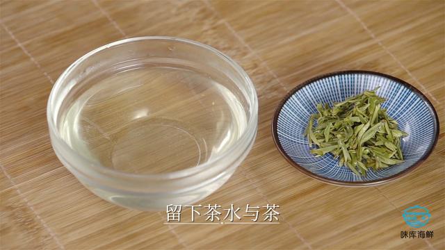 谁知道茶叶虾椒盐虾的做法，茶叶盐焗虾的做法（在家吃的国宴菜）