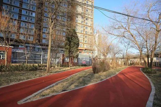 站在昌平望朝阳，昌平、朝阳交界处的一条街居然变成了这样