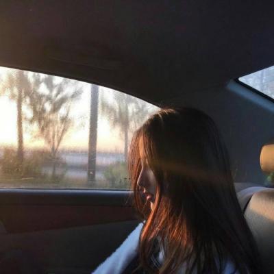 抖音流行女生头像微信，抖音流行女生头像（抖音头像图片女生头像霸气吸引人）