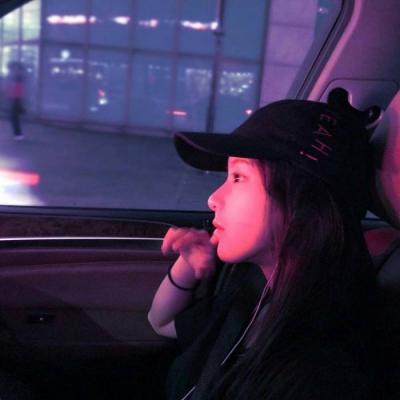 抖音流行女生头像微信，抖音流行女生头像（抖音头像图片女生头像霸气吸引人）