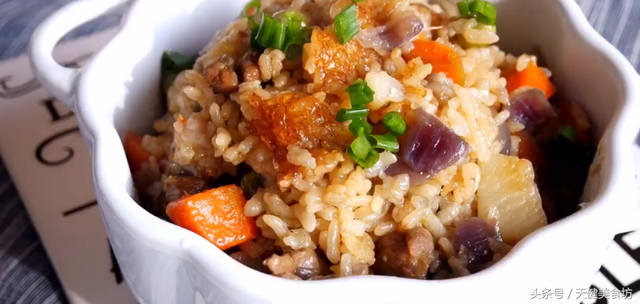 羊肉焖饭是怎么做的，羊肉焖饭是怎么做的视频（这样做出来的羊肉焖饭）