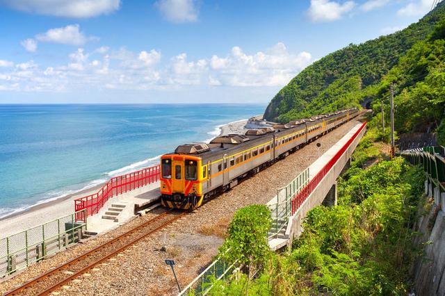 春秋旅游网从自营向平台转型，认为携程的获客瓶颈正是行业机会