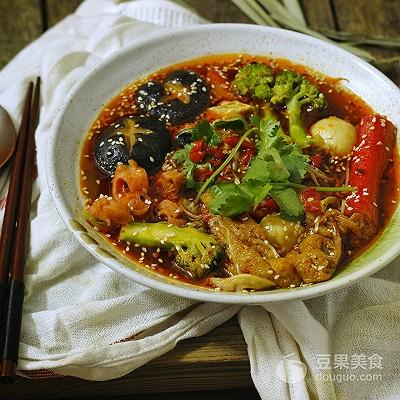 冒菜的做法及配方，成都冒菜的做法及配方（一个人在家也能做出好吃的冒菜）