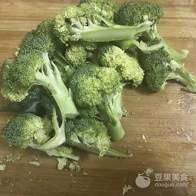 冒菜的做法及配方，成都冒菜的做法及配方（一个人在家也能做出好吃的冒菜）