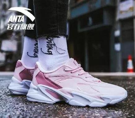 安踏和李宁哪个档次高，安踏和李宁品牌对比（为什么总感觉李宁的设计）