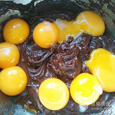 6寸可可戚风蛋糕，六寸可可戚风蛋糕完美配方（可可戚风蛋糕的做法）