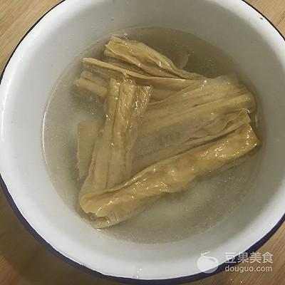 冒菜的做法及配方，成都冒菜的做法及配方（一个人在家也能做出好吃的冒菜）