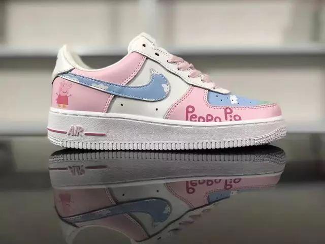 小猪佩奇和小羊苏西♡，微信头像，小猪佩奇和小羊苏西♡（“宇宙级网红”小猪佩奇）