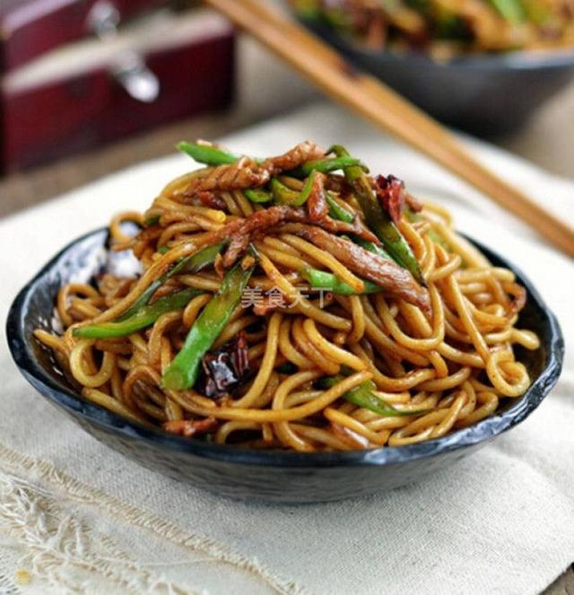 肉丝炒面的做法，肉丝炒面的做法谢谢（肉丝炒面）