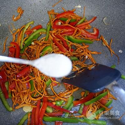 虫草花怎么做最好吃，小炒虫草花的做法