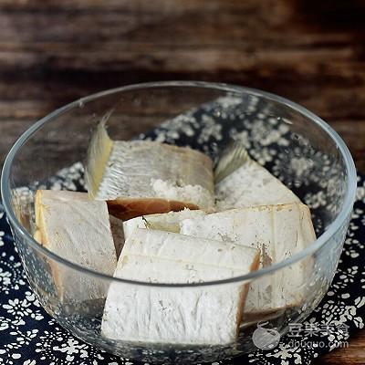 椒盐带鱼怎么做好吃，椒盐带鱼怎么做好吃窍门（椒盐带鱼的做法）