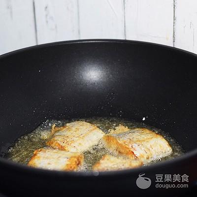 椒盐带鱼怎么做好吃，椒盐带鱼怎么做好吃窍门（椒盐带鱼的做法）