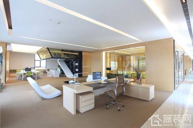 办公桌属相的最佳方位，十二生肖与办公桌朝向（提升好运势，从办公室风水开始）