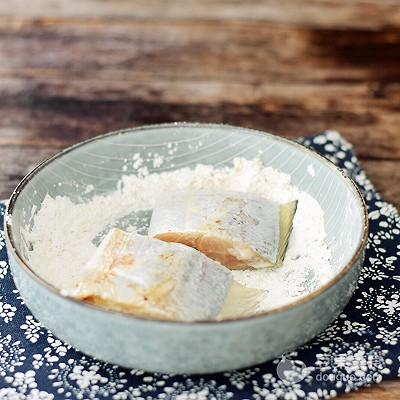 椒盐带鱼怎么做好吃，椒盐带鱼怎么做好吃窍门（椒盐带鱼的做法）