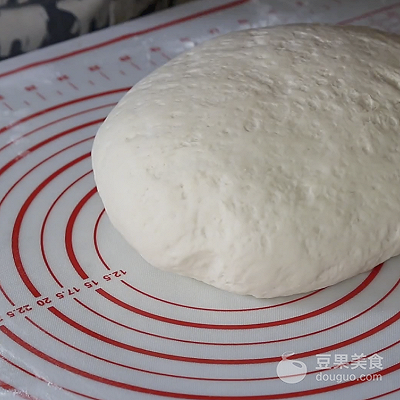 茴香肉丁包子最正宗的做法，茴香肉包子怎么做（老妈多年经验总结出的蒸包子松软不塌陷）