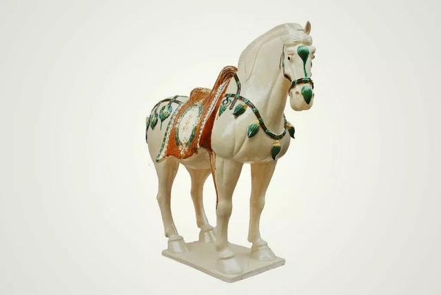 唐三彩系列 马,唐三彩马陶瓷马摆件(鉴赏,唐三彩系列 马)