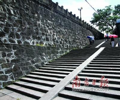 广州的五羊石雕是什么时候建成的，越秀山五羊石雕、南昌起义纪念碑......皆为五华石雕工艺