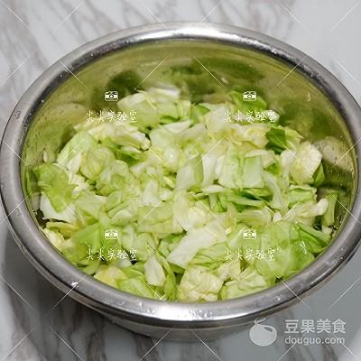 圆白菜怎么腌制好吃，大白菜怎么腌制好吃（在“家”打造ins风）