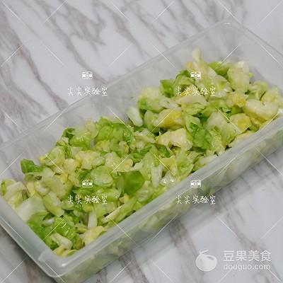 圆白菜怎么腌制好吃，大白菜怎么腌制好吃（在“家”打造ins风）