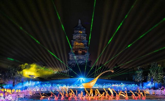 西安大雁塔喷泉，大雁塔音乐喷泉（西安人也未必见过这么美的大雁塔）