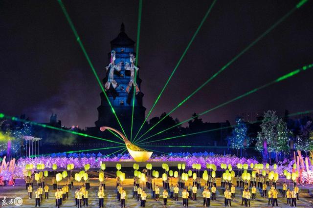 西安大雁塔喷泉，大雁塔音乐喷泉（西安人也未必见过这么美的大雁塔）