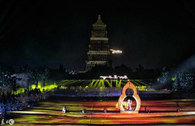 西安大雁塔喷泉，大雁塔音乐喷泉（西安人也未必见过这么美的大雁塔）