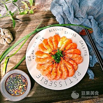 白灼基围虾煮几分钟才煮好（5分钟快手菜-白灼基围虾）