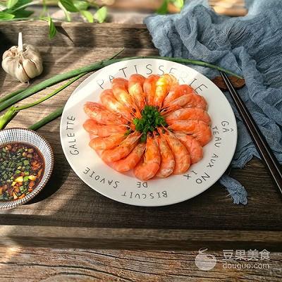 白灼基围虾煮几分钟才煮好（5分钟快手菜-白灼基围虾）