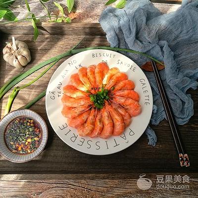 白灼基围虾煮几分钟才煮好（5分钟快手菜-白灼基围虾）