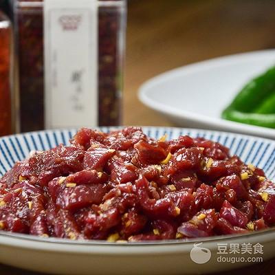 孜然牛肉最正宗做法，孜然牛肉的做法