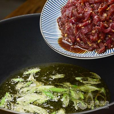 孜然牛肉最正宗做法，孜然牛肉的做法