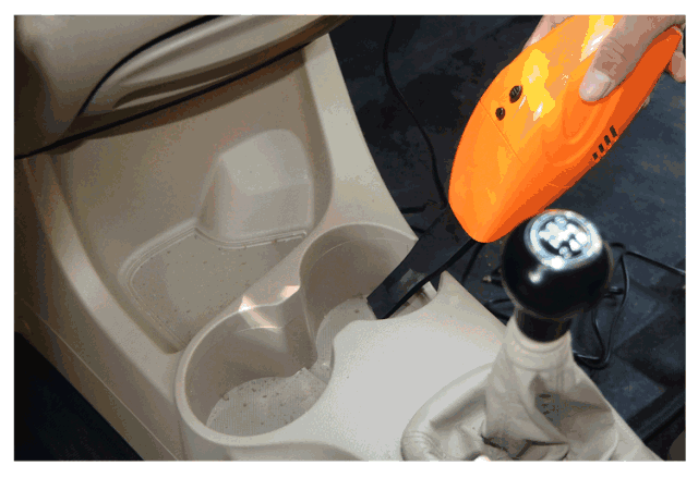 车上有蟑螂怎么除，车上有蟑螂怎么除 -baijiahao（夏天车内蚊子太多影响开车怎么破）