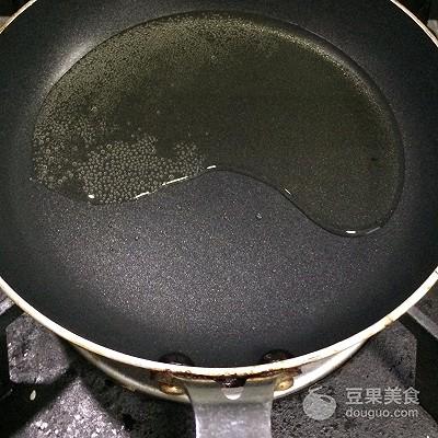 凉拌鸡丝的做法，凉拌鸡的制作方法和配料窍门（万用凉拌汁：凉拌鸡丝）