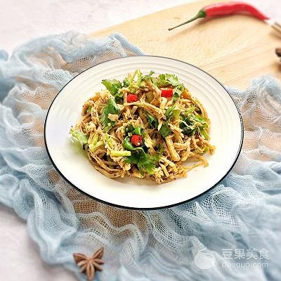 凉拌鸡丝的做法，凉拌鸡的制作方法和配料窍门（万用凉拌汁：凉拌鸡丝）